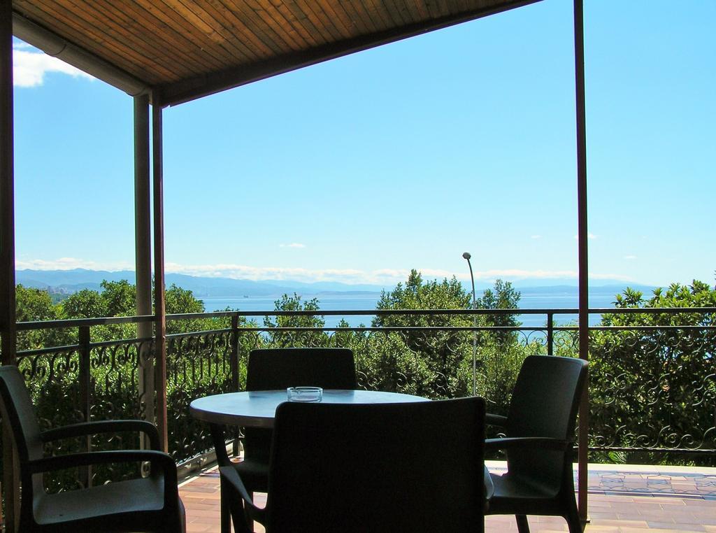 Guest House Lifestyle Holiday Opatija Exterior foto